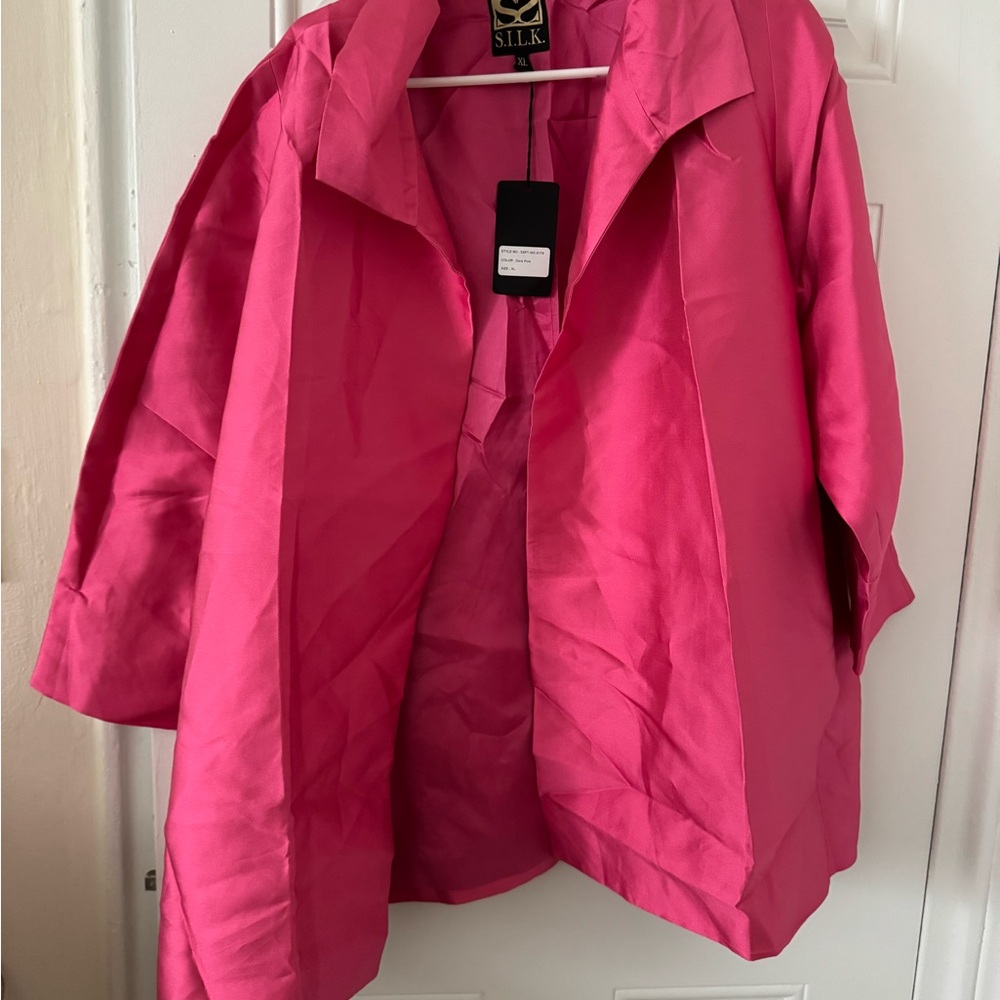 Vibrant Pink Cape with Wide Collar and Relaxed Fit